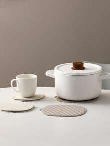 1pc Silicone Heat Insulation Mats For Tablecloths, Placemats, And Bowls, High-End Dish Plate Mats, Bowl And Pot Mats, Heat-Resistant Table Mats For Home Use, Durable And Foldable Flat-Bottom Pot Mats, Practical Household Kitchen Tools