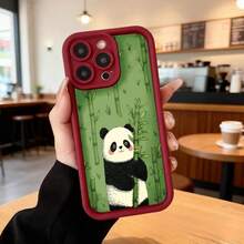 Cubierta de teléfono con borde negro y diseño de panda en bosque de bambú verde, para iPhone 14 Pro Max, funda protectora con estampado de oso panda comiendo bambú, ideal para uso diario en cafeterías y espacios urbanos Aplicable a los teléfonos de la serie Apple y Galaxy - Burdeos - Ver 7