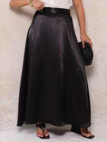Imported Women's Petticoat With A Belt At The Waist. The Belt Is Attached To The Waist. This Fabric Is Highly Stretchy And Elastic On All Sides. The Skirt Is Relatively Full. The Fabric Is Silky. The Belt Can Be Tied At The Front Or Back. This Style Is Relatively Elegant, Petite, And Exquisite. - 黑色 - 查看 4