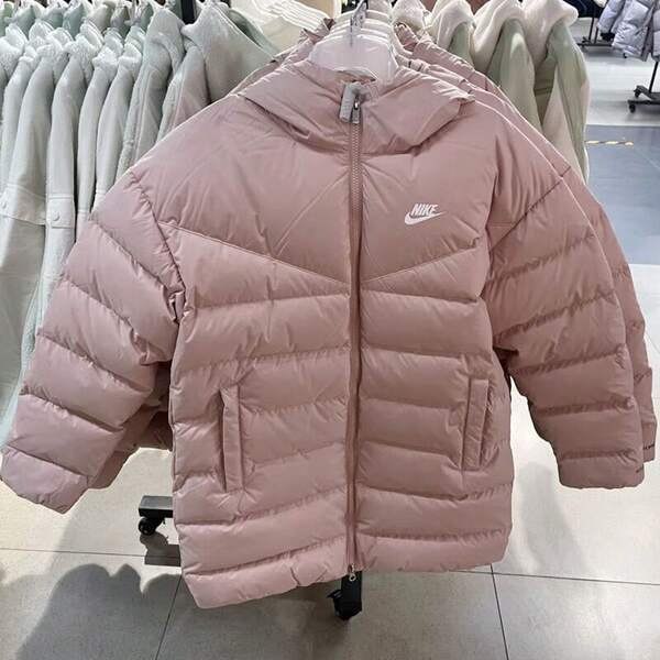 معطف نايك للنساء، معطف رياضي من الريش DQ6874-601