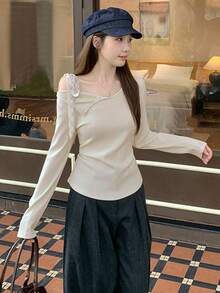 女士不对称蝴蝶结露肩修身针织毛衣 - 杏色 - 查看 5