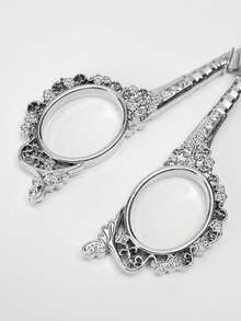 1pc Stainless Steel Manicure Scissors - 4Pcs Nail Art Tools Protective Case, Baroque Style Design Art Nail Tools Suitable For Daily Home Use,Nail Supplies,Nail Tools,Nail Art Tools,Nails,Nail Tools For Press On Nails,Manicure Pedicure Tools,Cheap,Stocking Stuffers,Makeup,Makeup Tools,Cheap Stuff,Gifts,Gifts For Women,Christmas Gifts - Silver - View 5