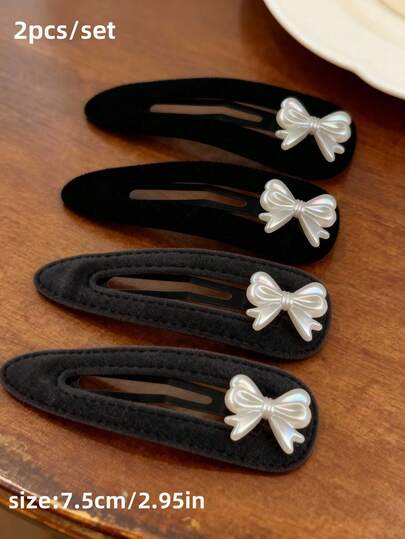 2pcs/Set Gray/Black 7.5cm/2.95in Pearl White Bow Velvet Triangle BB Clips, Casual Retro Suede Leather Hair Clips, High-Quality Bangs Clips, Side Clips, Suitable For Daily, Commute, Date, School