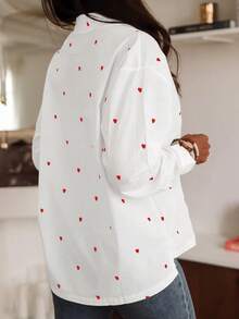 大码女式休闲时尚通勤日常街头装长袖 Polo 领红色心形纽扣设计衬衫 - 紅白色 - 查看 2