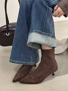 韩版小众设计尖头细跟紧身短靴，2025秋冬新款丝绒时尚百搭踝靴，猫跟靴 - 咖啡棕 - 查看 1