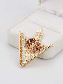 2pcs Vintage Men's Suit Shirt Accessories, Hollow Out Floral Pattern Triangle Collar Clip And Pin - 黃金 - 查看 5