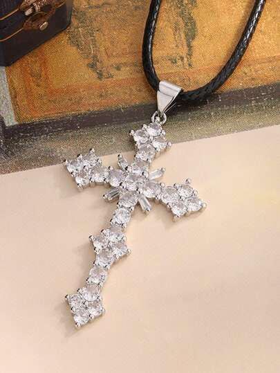 قلادة بسيطة متعددة الاستخدامات بسلسلة معلق صليب من الزركونيا للنساء