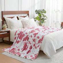 1 Piece Highland Cow Print Blanket - Brown And White Cow Pattern, Soft Flannel Texture, Suitable For All Seasons, Sofa, Bed, Camping Travel, Machine Washable Comfortable Gift, Country Home Decor, Durable Shawl, Must-Have For Animal Print Enthusiasts, Versatile Shawl/Blanket: Durable, Comfy, Breathable, Easy-Care. Multi-Use: Bed/Sofa/Camp/Travel/Office/Car/Desk. Events: NY/V-Day/Fall/StPats/Halloween/Tgiving/Xmas/Solstice/Easter/Mom&Dad/July4/LaborDay. Patterns: Cheetah/Stripe/Plaid/Houndstooth/Geo/Animal/Botanical/Abstract/US Flag/Holiday Plaid. Types: Throw/Stitch/Hand-Stitched/Thermal/Flannel/Microfiber/Bamboo. Fringe/Tassels/Poms. Fabrics: Sherpa/Chunky/Cable Knit. Features: All-Season, Light Warmth, Anti-Pilling, Gift-Wrap.