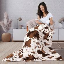 1 Piece Highland Cow Print Blanket - Brown And White Cow Pattern, Soft Flannel Texture, Suitable For All Seasons, Sofa, Bed, Camping Travel, Machine Washable Comfortable Gift, Country Home Decor, Durable Shawl, Must-Have For Animal Print Enthusiasts, Versatile Shawl/Blanket: Durable, Comfy, Breathable, Easy-Care. Multi-Use: Bed/Sofa/Camp/Travel/Office/Car/Desk. Events: NY/V-Day/Fall/StPats/Halloween/Tgiving/Xmas/Solstice/Easter/Mom&Dad/July4/LaborDay. Patterns: Cheetah/Stripe/Plaid/Houndstooth/Geo/Animal/Botanical/Abstract/US Flag/Holiday Plaid. Types: Throw/Stitch/Hand-Stitched/Thermal/Flannel/Microfiber/Bamboo. Fringe/Tassels/Poms. Fabrics: Sherpa/Chunky/Cable Knit. Features: All-Season, Light Warmth, Anti-Pilling, Gift-Wrap.