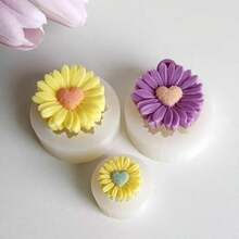 DIY Candle Making Mold - 1PC Heart Center Daisy Shape Silicone Mold For Handmade Aromatherapy Soy Wax Candles,Reusable Silicone Mother's Day, Home Decor Craft Supplies,Easy Use Silicone Mold For Creating Romantic Handmade Candles - Multicolor - View 3