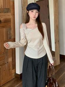 女士不对称蝴蝶结露肩修身针织毛衣 - 杏色 - 查看 2