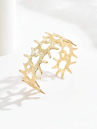 1pc Vintage Chic Hollow Sun Shaped Metal Cuff Bracelet, Versatile Everyday Wear For Women