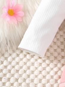 Niedliches kariertes Mädchenkleid mit Herz-Stickerei für Frühling und Herbst