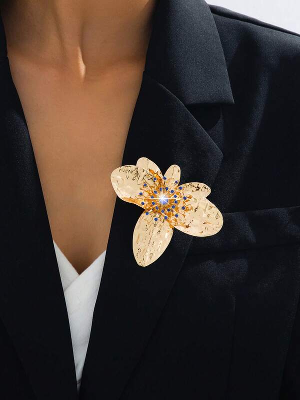 1pc Fashionable Elegant Exaggerated Luxurious Heavily Embellished Rhinestone Floral Brooch, Suitable For Banquet, Wedding, Party, Casual Dating And Outing, Versatile Fashion Jewelry Gift For Women, Great For Friends, Sisters, Lovers, Valentine's Day, Anniversary