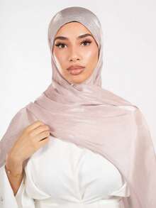 1条女士纯色丝滑柔软头巾，阿拉伯风格休闲长款头巾，保守素雅的头巾款式，适合日常穿着。 - 淺粉色 - 查看 2