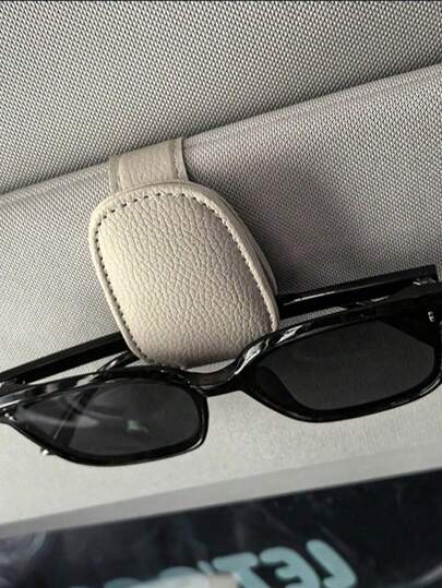1Pc Universal Car Sun Visor Glasses Clip, PU Material, Auto Eyeglasses Holder, Vehicle Interior Accessories, Eyewear Storage Bracket Sun Travel Cool Suitable For Self-Driving Travel, Vacation, Back To School, Weekend Camping, And Can Also Be Given As A Gift To Mother, Girlfriend, Boyfriend, Father, A Nice Gift Travel Essentials