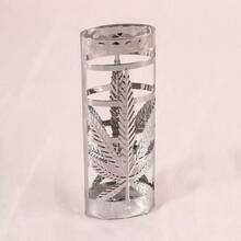 1pc Hollow Leaf Shaped Lighter Case, Portable Decorative Metal Lighter Cover, Cigarette Accessories, Perfect For Christmas And Halloween Gifts - Elegant Appearance, Suitable For BIC J6 Full Size Lighters - Fashionable Durable Windproof Simple Retro Sturdy Lighter Box - Multicolor - View 6