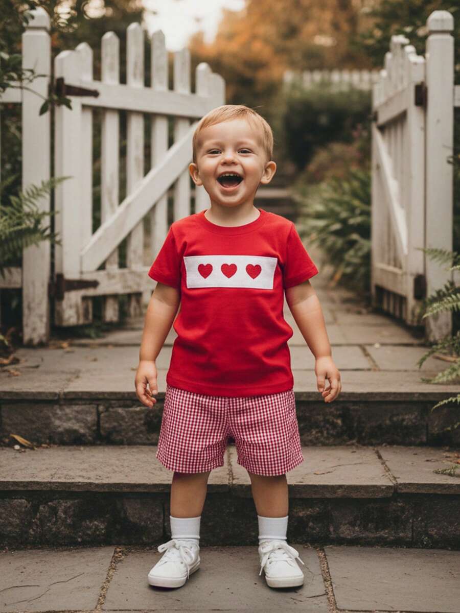 Toddler Baby Boy Valentine's Day Outfit Heart Embroidery Smocked Short Sleeve T-Shirt Top Plaid Shorts Set - Đỏ - Xem 1