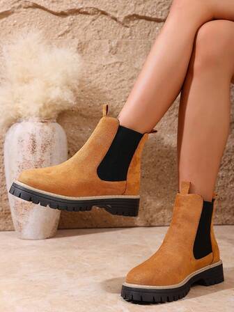 秋冬女士豹纹踝靴，时尚百搭，软底防滑，加厚鞋底，增高，适合户外穿着，圆头套脚设计