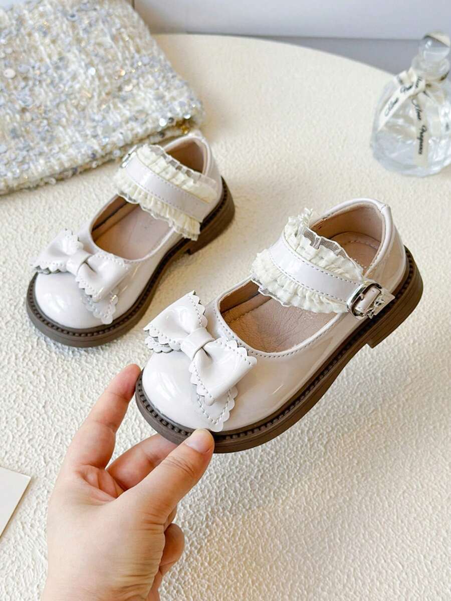 1双女童亮面软底蝴蝶结设计学生平底鞋，公主风演出鞋，春秋季 - 米色 - 查看 1