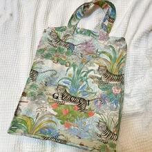 Gucci Tiger Print Canvas Tote Bag, Retro Jungle-Style Handbag, Large, Medium And Small Shopping Bags, And Light Luxury Items - 149214800 - View 2