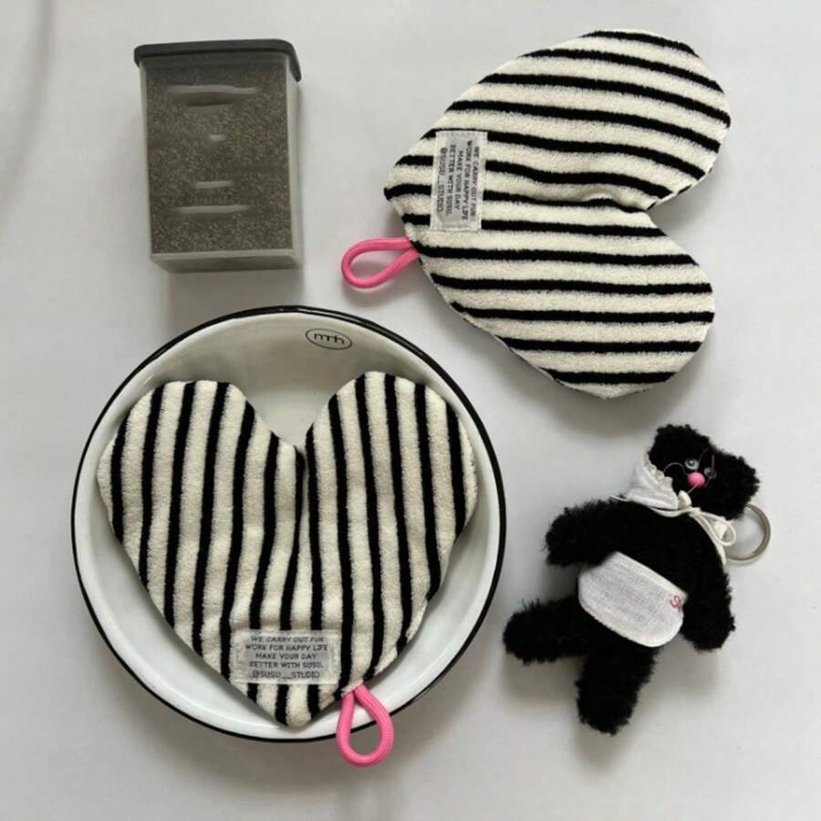 Posavasos colgantes gruesos y absorbentes con forma de corazón, diseño creativo a rayas, versátiles y resistentes al calor para la encimera de la cocina. - Azul - Ver 1