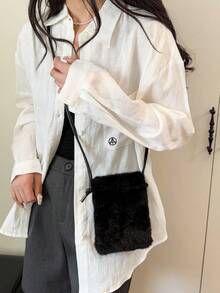 新款时尚毛绒手机包单肩包收纳包休闲百搭斜挎包独特设计可爱少女风毛绒长包秋冬款