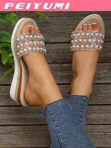 PEIYUMI 大码女式珍珠和水钻装饰厚底坡跟凉鞋，手工制作，夏季休闲沙滩装 - 杏色 - 查看 5