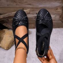 2025 Otoño Nuevos Planos de Mujer Estilo Europeo y Americano Casual y Cómodos con Puntera Redonda, Lazo y Rayas, Adecuados para Ir al Trabajo y Ocasiones Elegantes