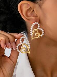1 Pair Minimalist Fashionable Chic Versatile Exaggerated Hollow Heart Stud Earrings - Yellow Gold - View 6