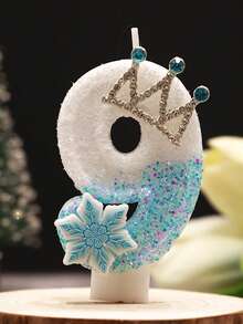 1 Stück 3D Schneeflocken Krone Geburtstagkerze - funkelndes Schneeflocken Design mit Kronen Akzenten, stabiler Kunststoffständer, perfekt für Feierlichkeiten & Tortendekoration, Geburtstagskerzendekoration, festliche Tischmitte, elegantes Kerzendesign, dekorativer Kerzenhalter