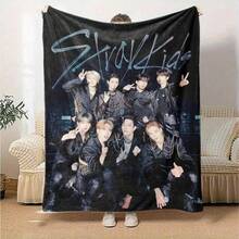 STRAY K DAY WAR Group Photo Blanket -280GSM Soft Flannel Four Seasons Universal Bed Cover, Designed By 6 Idol Members, K-Pop Fan Gift, Suitable For Home, Dormitory, And Office Use - Machine Washable Comfortable Blanket - 混合色 - 查看 10