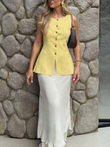 FOR BEAUTY Spring & Summer New Round Neck Button Minimalist Chic Urban Modern Knit Top, Cream Yellow, Commuter Style Graduation Top, New Year Casual - Garcinia - View 8