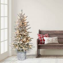 Puleo International 4.5ft Pre-Lit Potted Flocked Arctic Fir Tree With 70 Lights, 419 Realistic Dense Branch Tips, Easy Setup Artificial Trees With Sturdy Metal Stand - Cây thông Bắc Cực 4,5' có 70 đèn trong suốt - Xem 6
