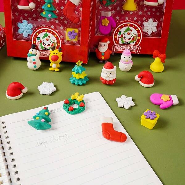 8 piezas Borrador mini de Navidad en caja, 8 formas festivas (árbol, sombrero, Santa, muñeco de nieve, guante, corona, copo de nieve, campana) - Favor de fiesta, intercambio de clase, relleno decorativo, decoración navideña - Colores brillantes, duradero y fácil de - Excelente para suministros de fiesta de Navidad, bolsas de regalo, rellenos de calcetines y papelería navideña - Decoraciones y premios de fiesta navideña