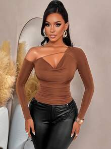 AIJ Amarilo Women's Autumn/Winter Off-Shoulder Fashion Influencer-Style Sensual Solid-Colour Long-Sleeved Ruffled Base Layer - Brown - View 6