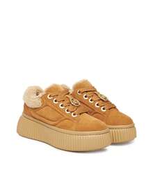 Zapatilla KARL LAGERFELD en color toffee suede para mujer