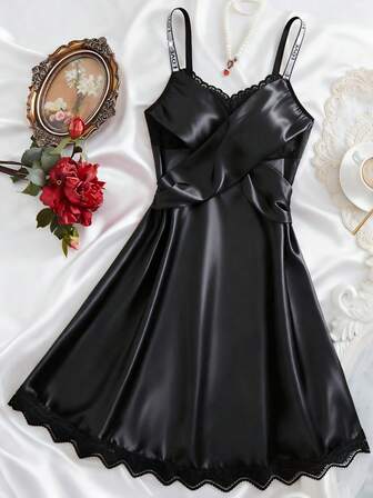 Nuevo camisón suelto y cómodo para mujer con diseño de encaje, tirantes elásticos, cruce en el pecho con diseño de la palabra "LOVE" y espalda descubierta