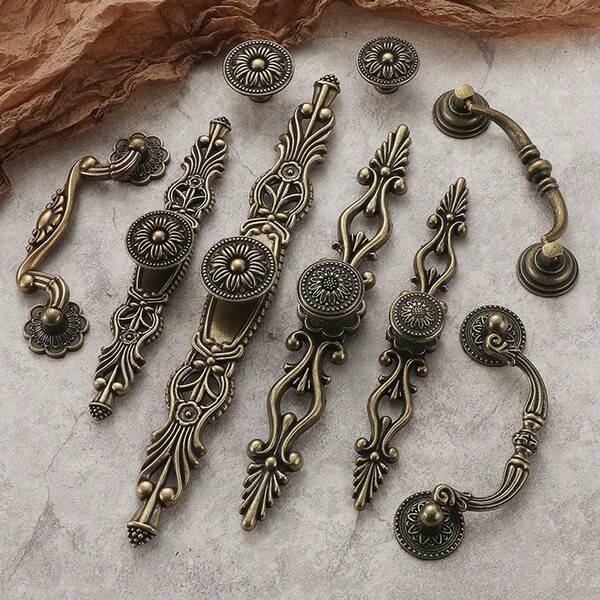 1 Peça Puxador de Gaveta Vintage Entalhado em Liga de Zinco Europeia, Maçanetas e Puxadores Estilo Clássico em Bronze Antigo, Puxadores de Móveis de Alta Qualidade para Cozinha, Cômoda, Quarto, Guarda-Roupa