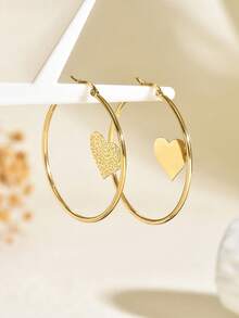 一对时尚金色心形吊坠耳环，质感十足，适合休闲、约会、派对等场合佩戴。 - 金黃色 - 查看 3