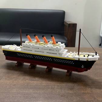 2000+ Pcs Mini Building Blocks, Micro Brick Assembly Model, Ship Model, Cruise Ship & Sailboat, Advanced Adult Building Blocks, New Year & Christmas Gift, Hobbyist Collectible, Creative Construction, Detailed Model, Collectible Design, Precise Components, High-Quality Bricks, Complex Assembly, Advanced Level, Ideal For Adults & Collectors