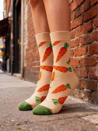 Soft & Breathable Carrot Print Socks , Fun Carrot Pattern Socks , Cute Carrot Print Socks For Women - Soft & Breathable, 1 Pair, Perfect For Casual Wear