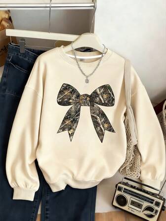 Teen Girl Bow Number Green Leaf Fill Color Pattern , Casual Style, Round Neck Sweatshirt, Can Be Worn In Winter And Autumn, Suitable For Boys And Girls To Wear,Suitable For Daily Wear, Party, School, Attending Music Festivals, Vacation, Commuting.