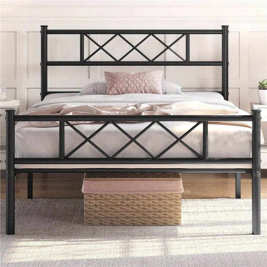 Butterslay Simple Twin/Twin XL Metal Bed Frame With Under-Bed Storage Space, Platform Bed Frame With Headboard And Footboard, 12 Metal Slats Support, Black/White - 黑色(雙加大號) - 查看 1