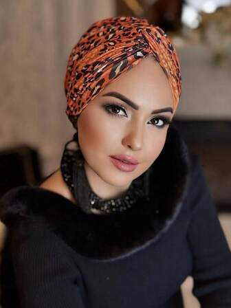 1pc Women Headscarf French Retro Style Light Luxury Patterned Headscarf Matching Exudes Temperament