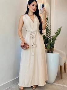 VESTIDO FEMININO LONGO E SOLTO COM AMARRAÇÃO. - Lavagem clara - Visão 1