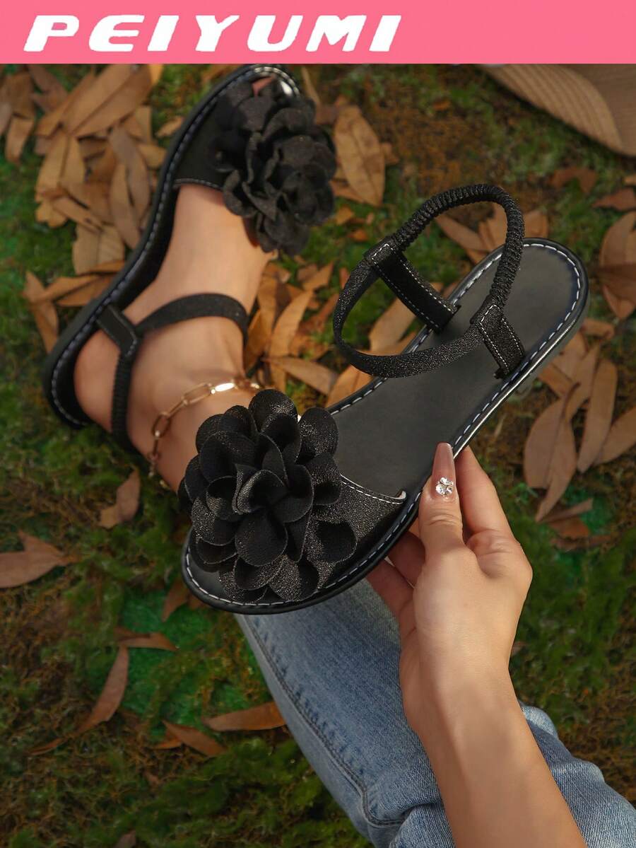 PEIYUMI Women's Sandals, Summer Beach Floral Decor Sandals, Elastic Stretch, Easy To Carry - Black - View 1