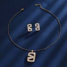 Set de 2 piezas de joyas vintage elegantes y de lujo, incluyendo aretes y collar