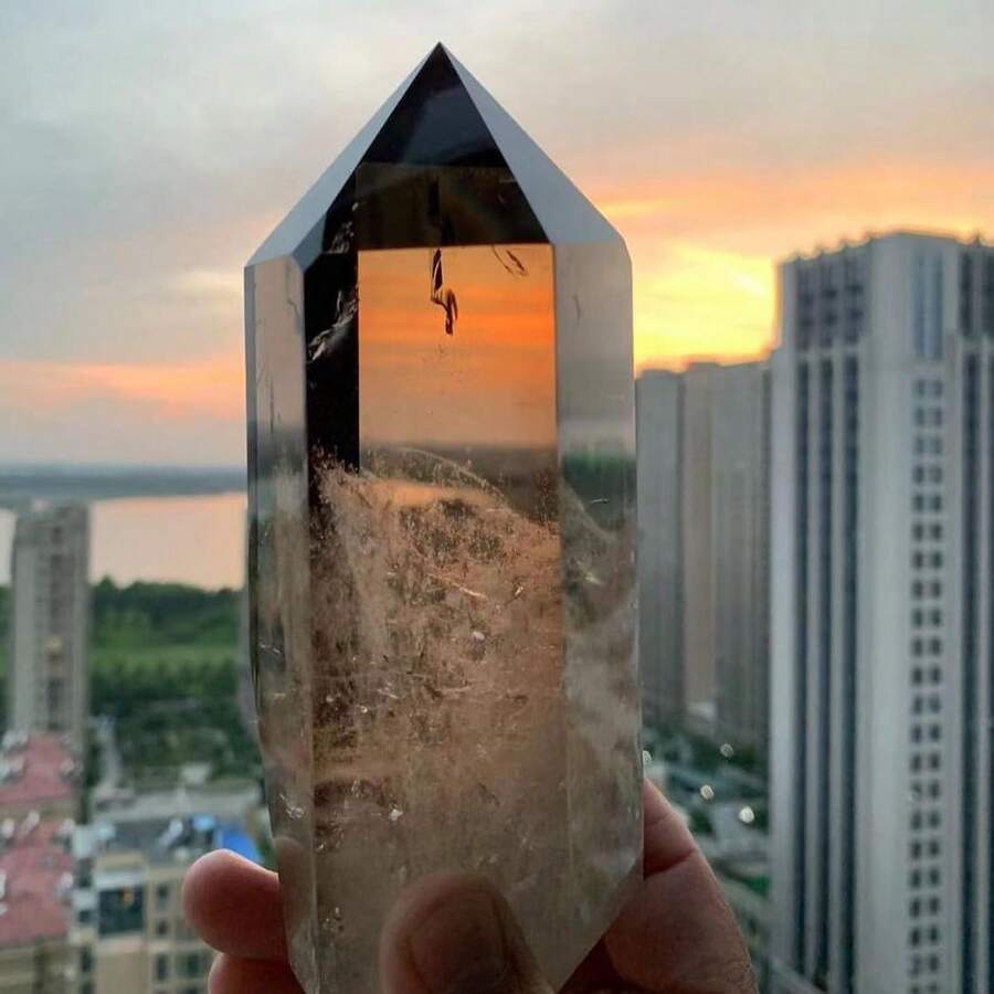 1pc Smoky Tower, Luster MinerPure Crystals, The Perfect Home Decor With A Unique Holiday Gift(Natural Stone Has Natural Cracks And Grooves