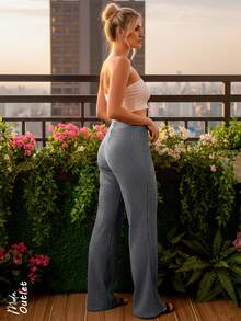 Pantalón de pierna ancha para mujer, elegante y casual, tela tipo pana de poliéster y spandex, apto para temporadas de primavera y verano. Ajuste de cintura natural con resorte ligero. Interior suave, fresco y ligero. Estampado de líneas verticales. - Gris - Ver 2